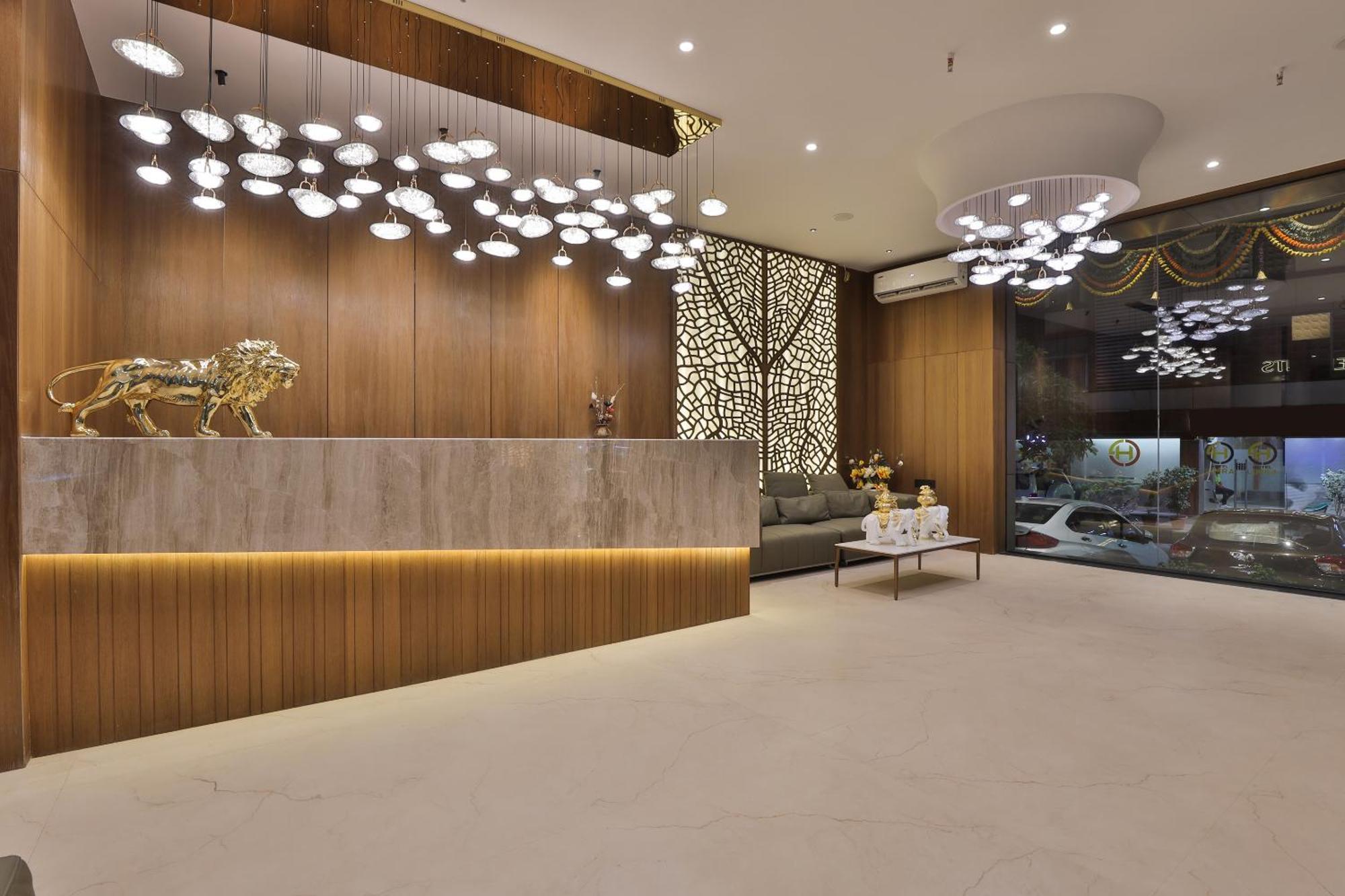 Hotel Elements Сурат Экстерьер фото
