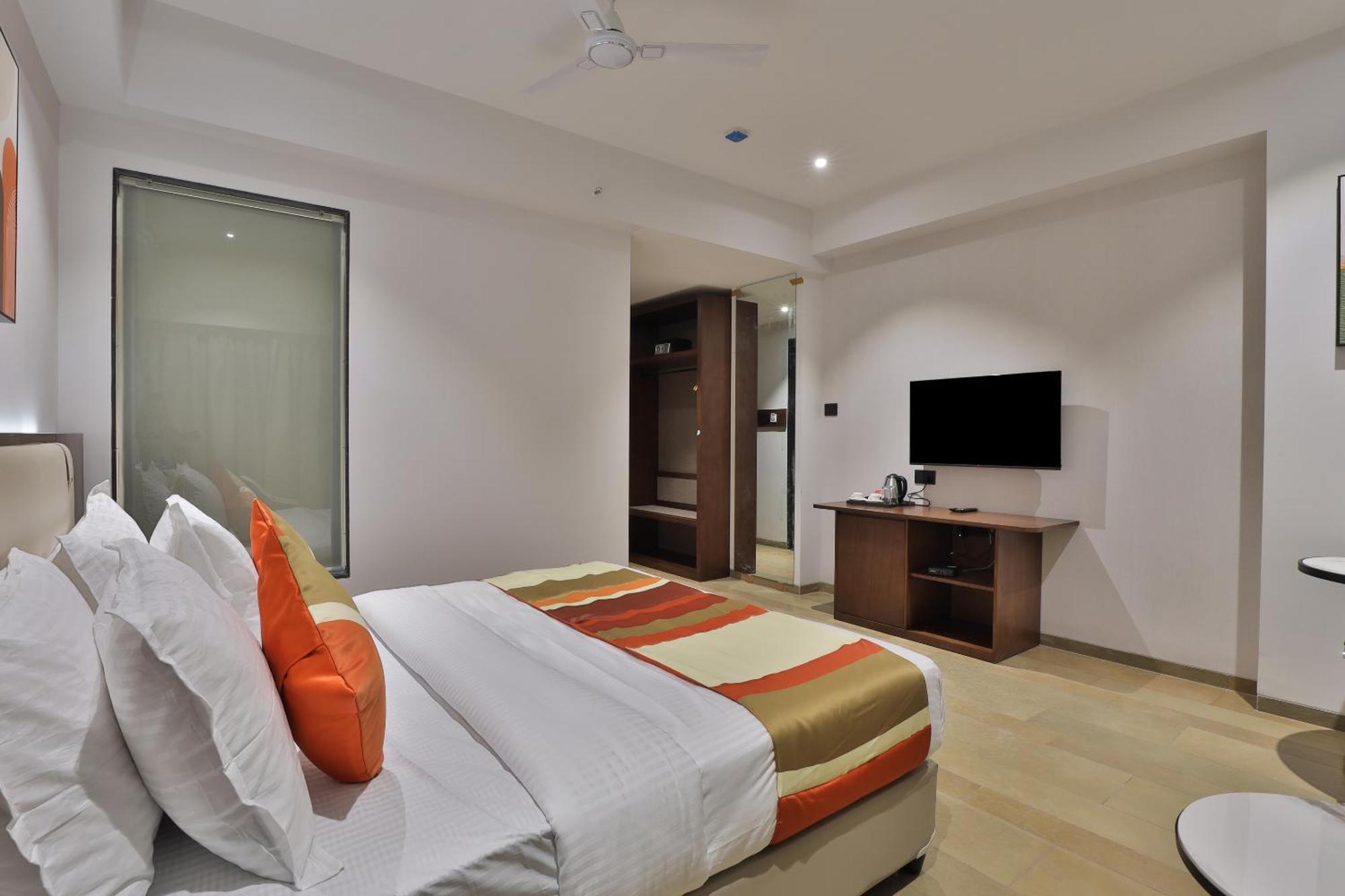 Hotel Elements Сурат Экстерьер фото